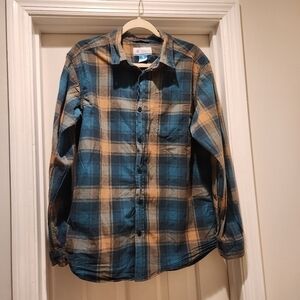 Columbia men's 100% cotton plaid button down